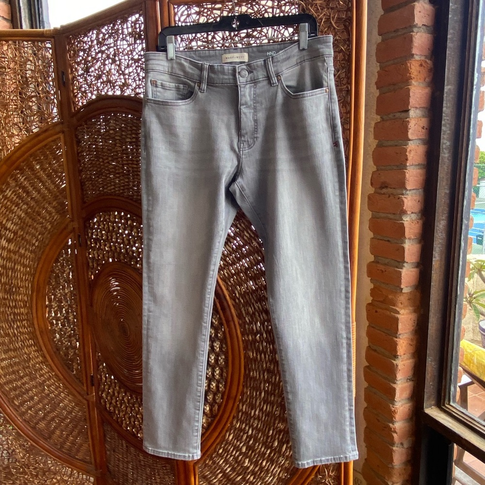 Warp+Weft Gray Slim Fit Jeans Modern Style. Size 32/30. Great Condition.